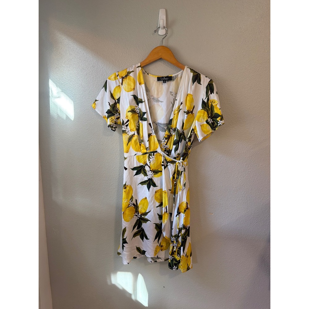 Lulus Lemon Print Wrap Dress Womens Size Med White Yellow Fruit Mini Short Slv